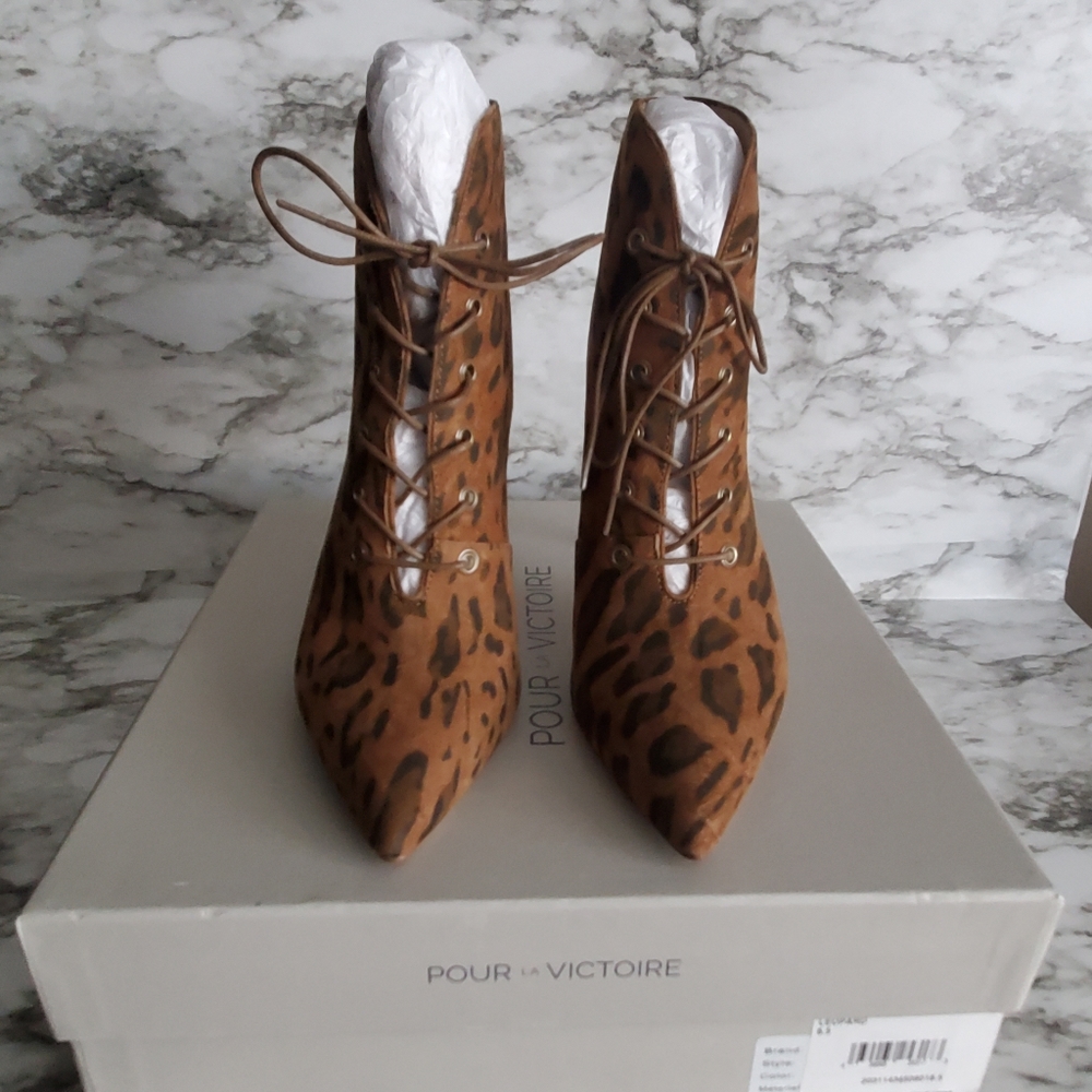 Pour LA Victoire  Leopard Ankle Booties